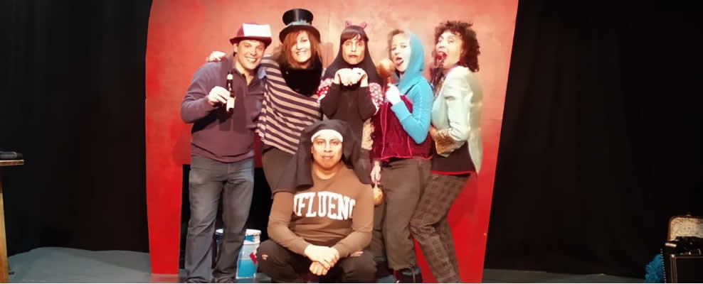 Tercera temporada de l’ espectacle “Estima’m que tinc pressa” a la sala Badabadoc